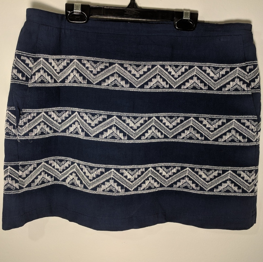 Hinge Mini Skirt with pockets